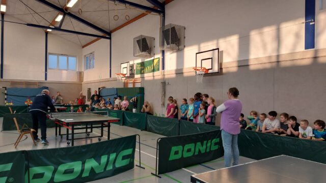 Tischtennis begeistert Nachwuchs